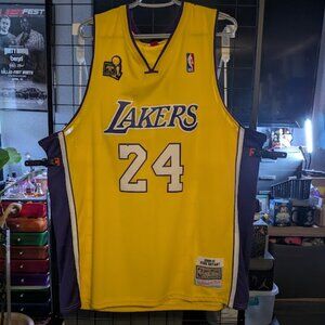 GT1 MITCHELL & NESS Authentic Kobe Bryant Basketball Jersey